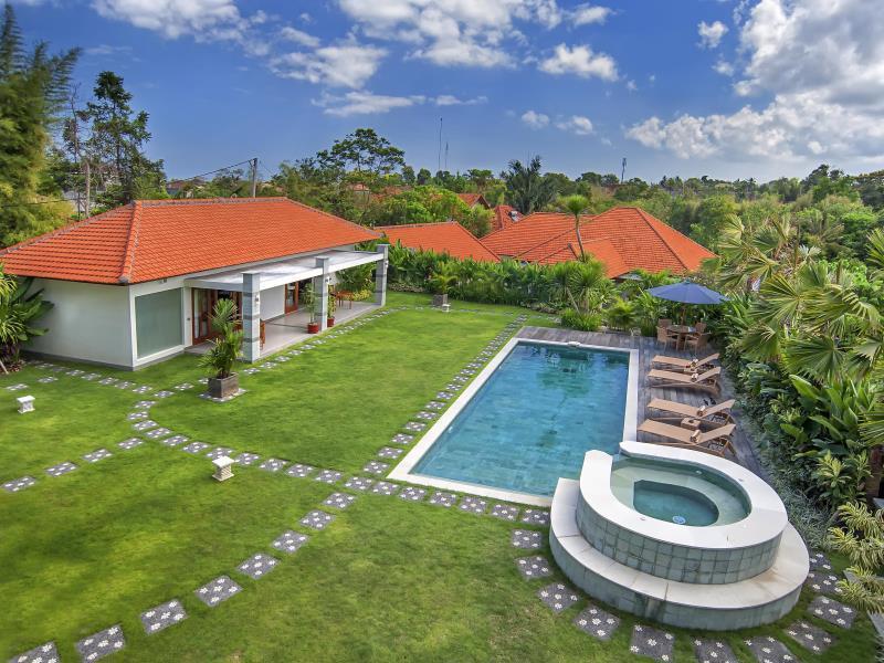 Villa Yenian By Villa Finder Canggu  Bagian luar foto